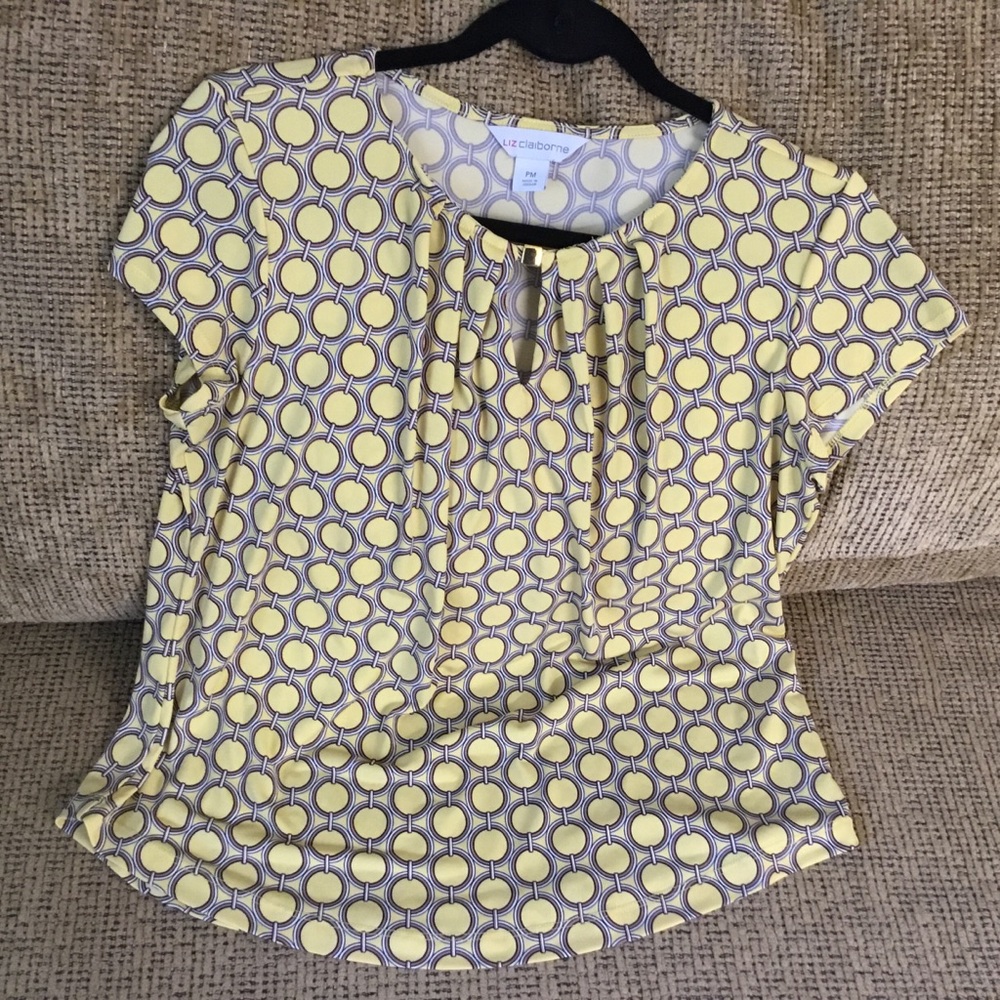 LIZ CLAIBORNE Beautiful Spring/Summer Circle Pattern Yellow Blouse